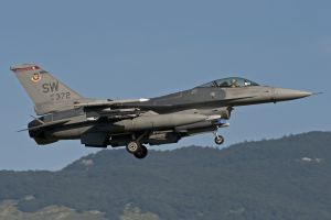 aviano august 14 2011 oup001 f 16cm 91 0372 77thfs 20thfw shaw afb sc rtb night mix aviano august 14 2011 oup001 f 16cm 91 0372 77thfs 20thfw shaw afb sc rtb night mix