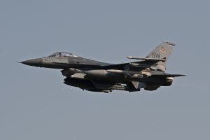 aviano august 24 2011 oup006 f 16cm 91 0389 55thfs 20thfw shaw afb sc take off night mix aviano august 24 2011 oup006 f 16cm 91 0389 55thfs 20thfw shaw afb sc take off night mix