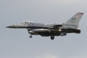 aviano july 16 2011 oup184 f 16cm 92 3910 77thfs 20thfw shaw afb south carolina rtb aviano july 16 2011 oup184 f 16cm 92 3910 77thfs 20thfw shaw afb south carolina rtb