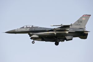 aviano june 02 2011 lucky11 f 16cm 90 0806 77thfs 20thfw shaw afb south carolina rtb aviano june 02 2011 lucky11 f 16cm 90 0806 77thfs 20thfw shaw afb south carolina rtb