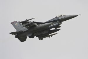 aviano june 04  2011 lucky11 f 16cm 92 3904 77thfs 20thfw  shaw afb  south carolina