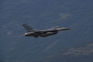 U.S Air Force F-16 Fighting Falcon Flies U.S Air Force F-16 Fighting Falcon Flies