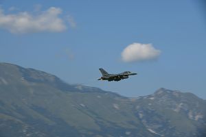 U.S Air Force F-16 Fighting Falcon Flies U.S Air Force F-16 Fighting Falcon Flies